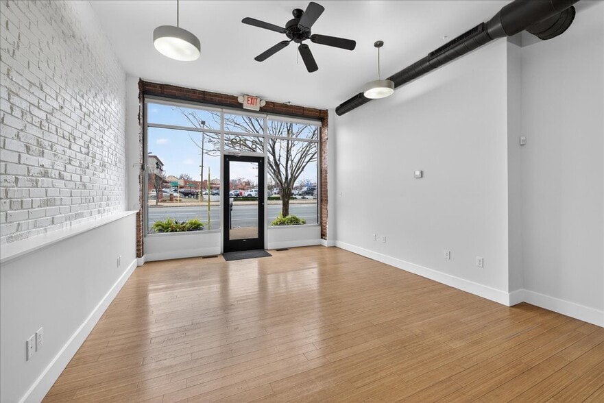 More Photos Of 3721 S Kingshighway Blvd, Saint Louis Office For Lease