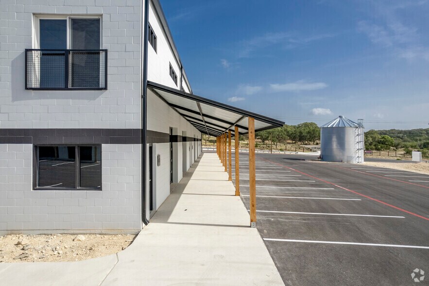 More Photos Of 529 E US HWY, Boerne Unknown For Lease