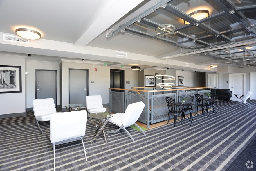 More Photos Of 77A Excelsior Ave, Saratoga Springs Apartments For Lease