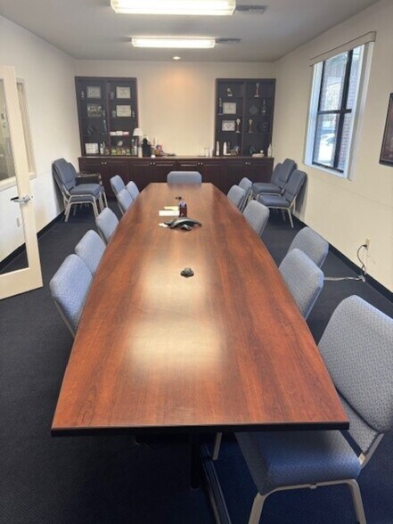 More Photos Of 1949 Commonwealth Ln, Tallahassee Office For Sale