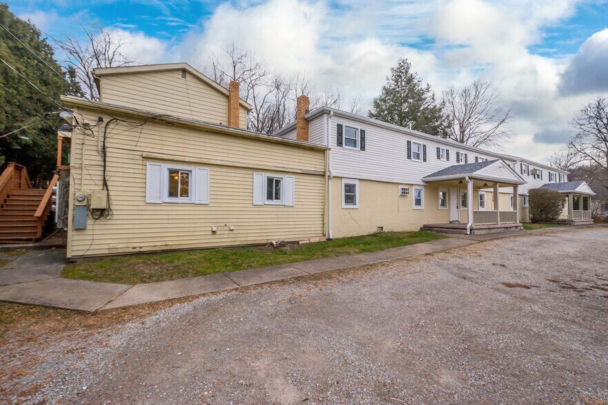 More Photos Of 1027 Cochran Mill Rd, Jefferson Hills Apartments For Sale