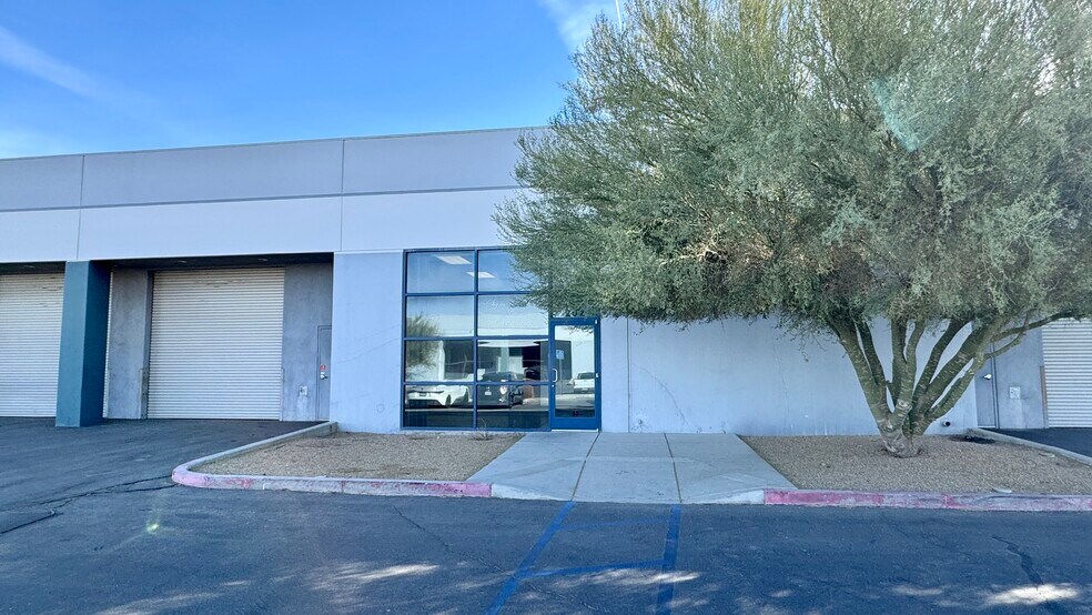 More Photos Of 17056 B Hercules St, Hesperia Service For Lease
