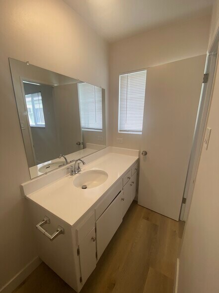 More Photos Of 3617 W 60th, Los Angeles Apartments For Sale