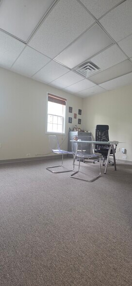More Photos Of 168 Franklin Corner Rd, Lawrenceville Office For Sale