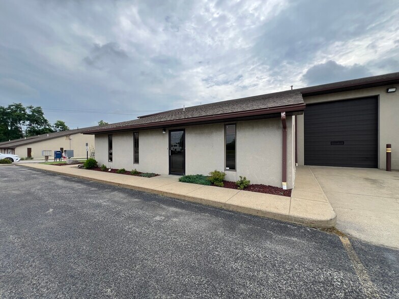 Primary Photo Of 8433 South Ave, Youngstown Light Distribution For Lease