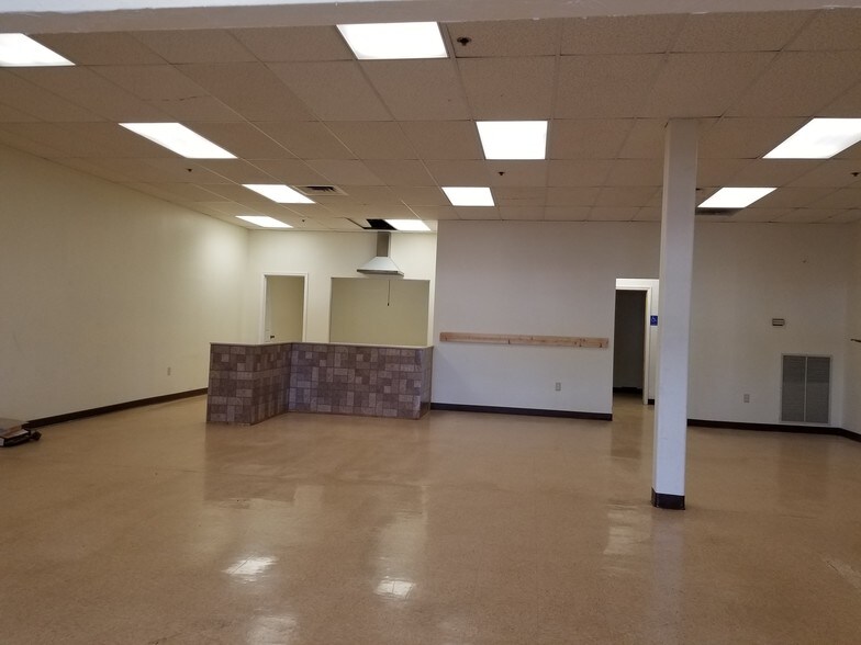 More Photos Of 120 Stafford St, Worcester Storefront Retail Office For Lease