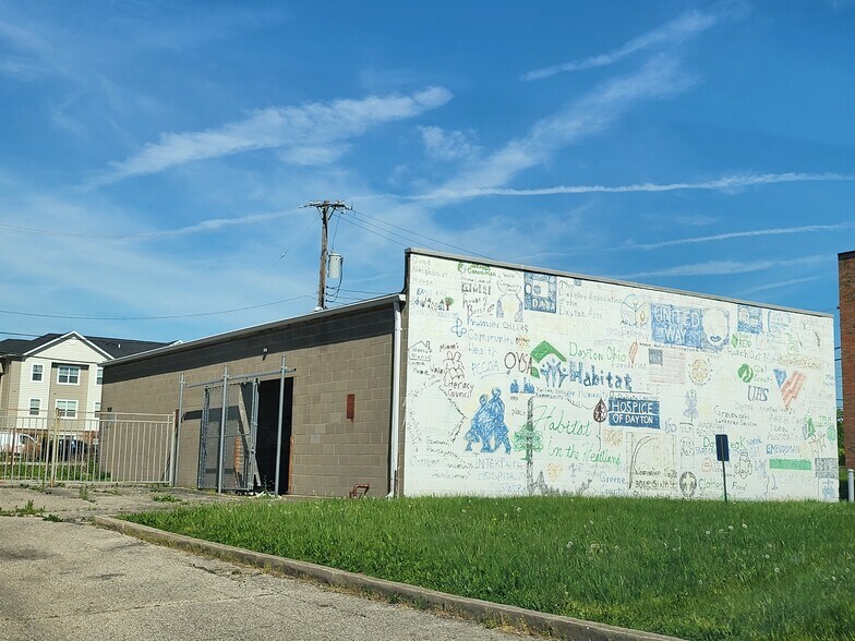 More Photos Of 184 Salem Ave, Dayton Office Residential For Lease