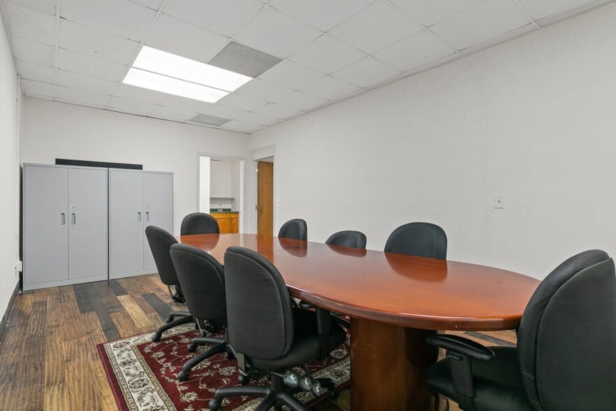 More Photos Of 6701 Beach Blvd, Jacksonville Freestanding For Lease