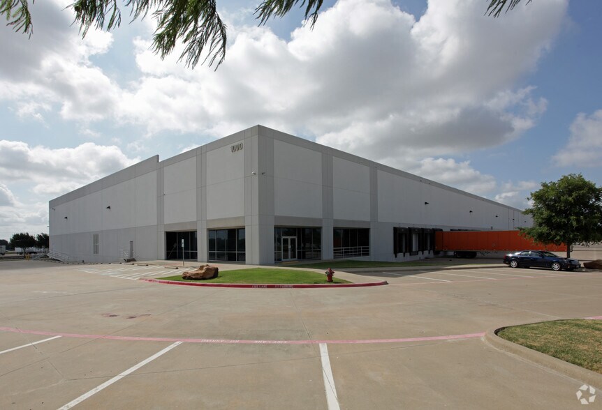 More Photos Of 1000 N 28th Ave, Dallas Warehouse For Lease