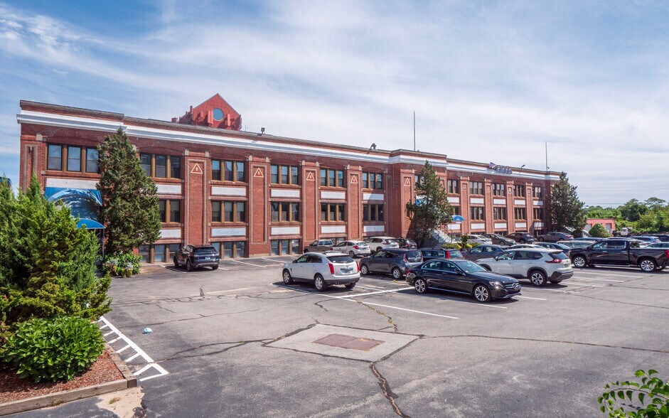 More Photos Of 221 3rd St, Newport Office For Lease