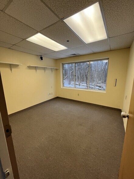 More Photos Of 47 E Grove St, Middleborough Office For Lease