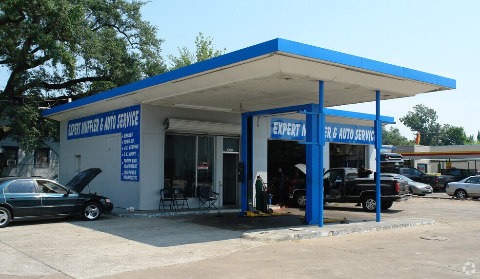 Primary Photo Of 1398 Washington Blvd, Beaumont Auto Repair For Lease