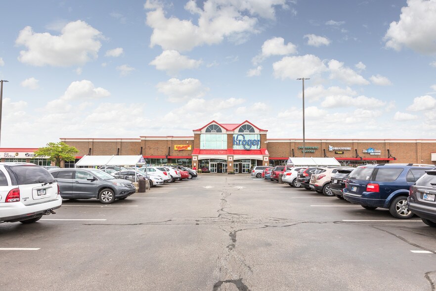 More Photos Of 1330-1350 W Southport Rd, Indianapolis Unknown For Lease