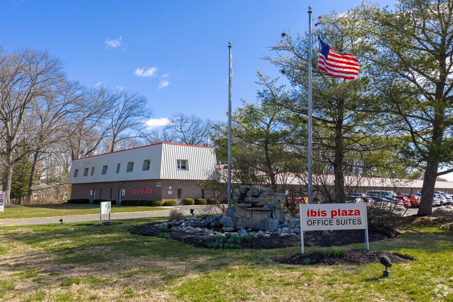 More Photos Of 3525 Quakerbridge Rd, Hamilton Office For Sale