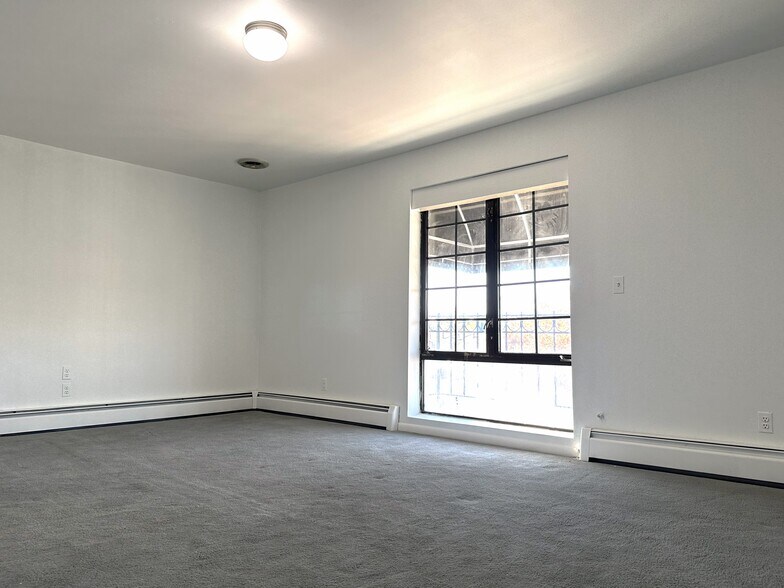 More Photos Of 1005 Dundalk Ave, Baltimore Freestanding For Sale