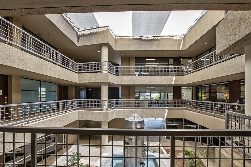 More Photos Of 14555 N Scottsdale Rd, Scottsdale Office For Lease