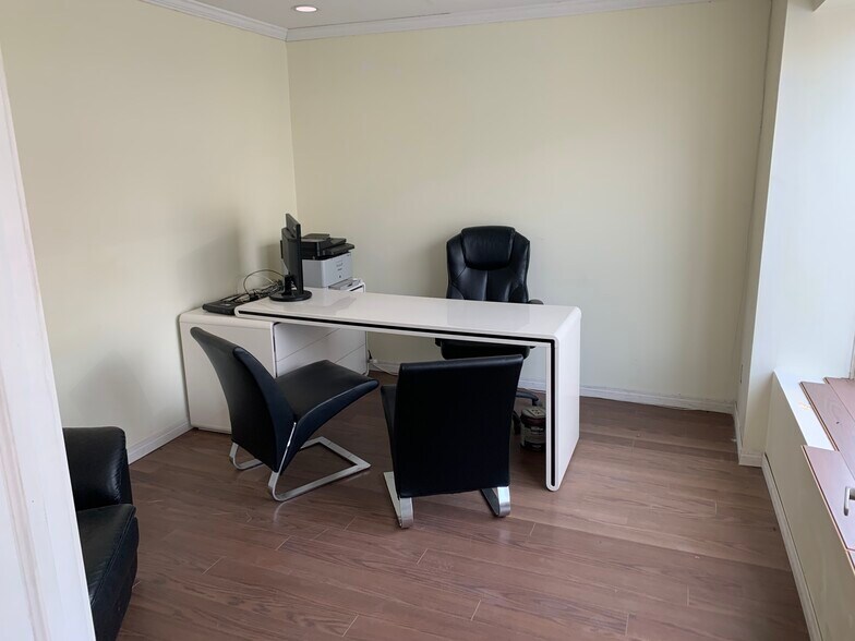 More Photos Of 13003-13093 156th St, Edmonton Warehouse For Sale