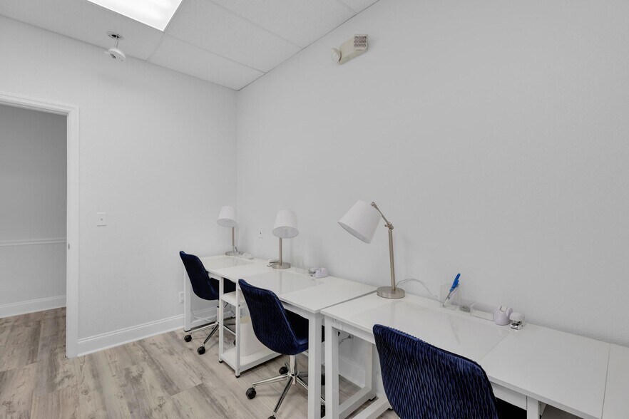 More Photos Of 3718 N Roosevelt Blvd, Key West Medical For Sale