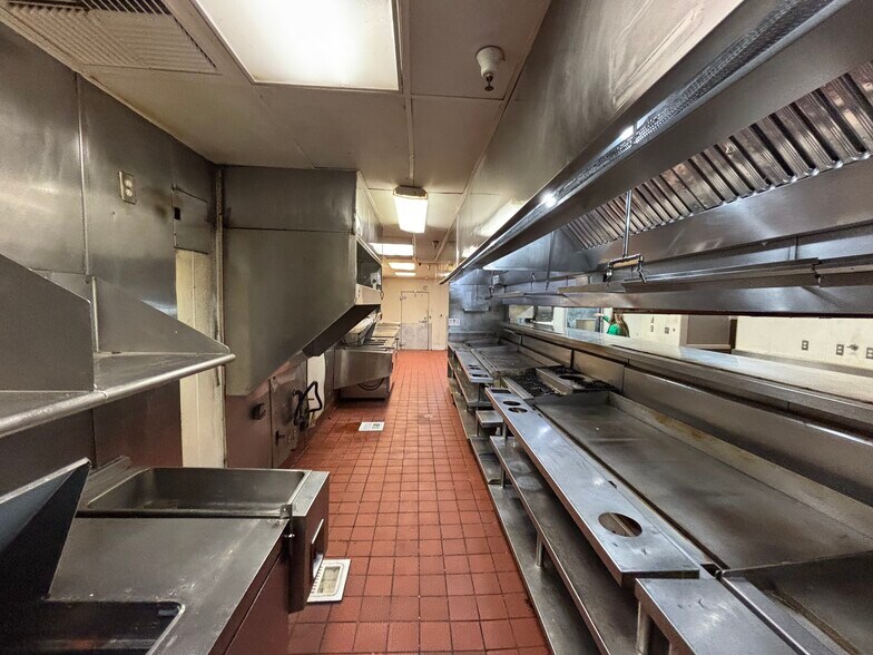 More Photos Of 5312 Old Redwood Hwy, Petaluma Restaurant For Sale