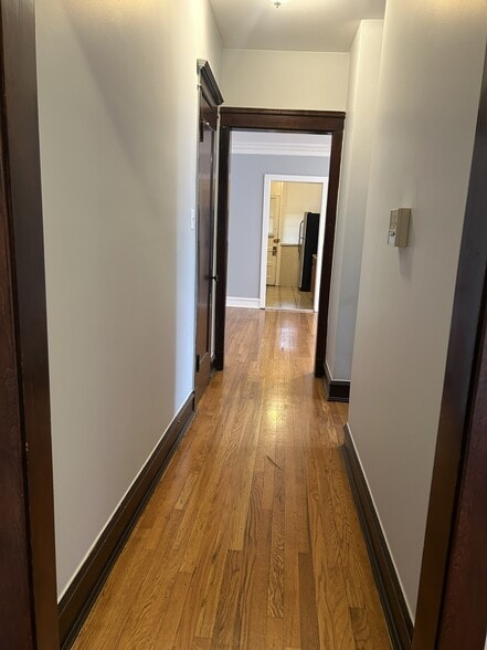 More Photos Of 6841 S Dante Ave, Chicago Apartments For Sale