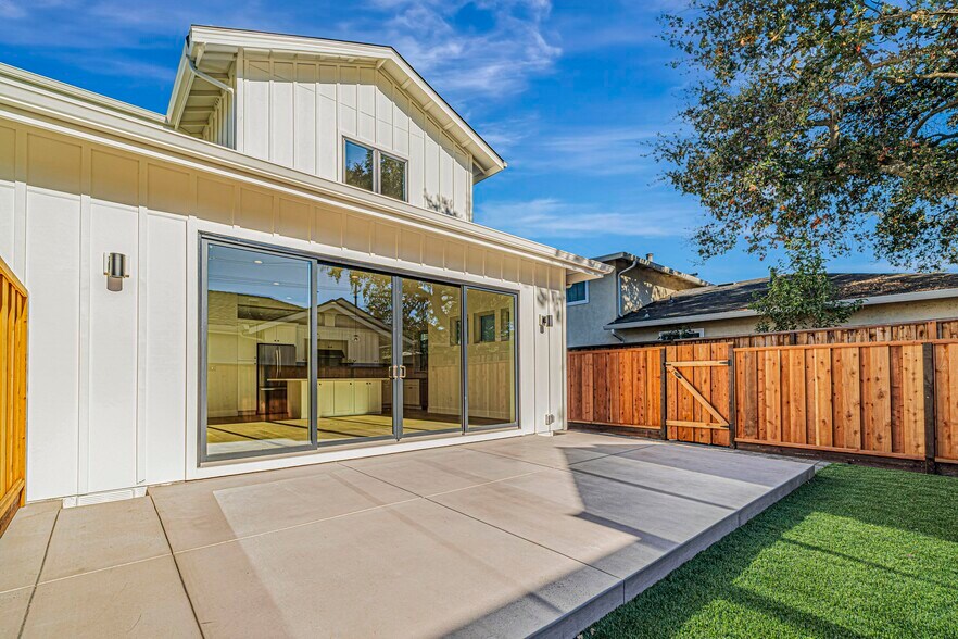 More Photos Of 1460 Kentfield Ave, Redwood City Multifamily For Sale