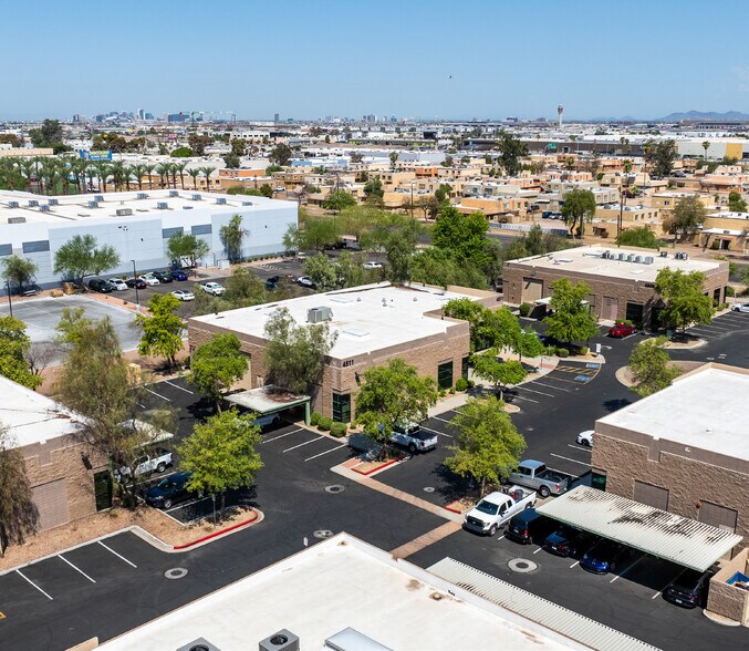 More Photos Of 4511 E Broadway Rd, Phoenix Warehouse For Sale