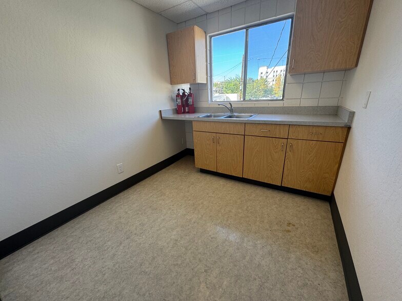 More Photos Of 455 W 5th St, Reno Medical For Sale