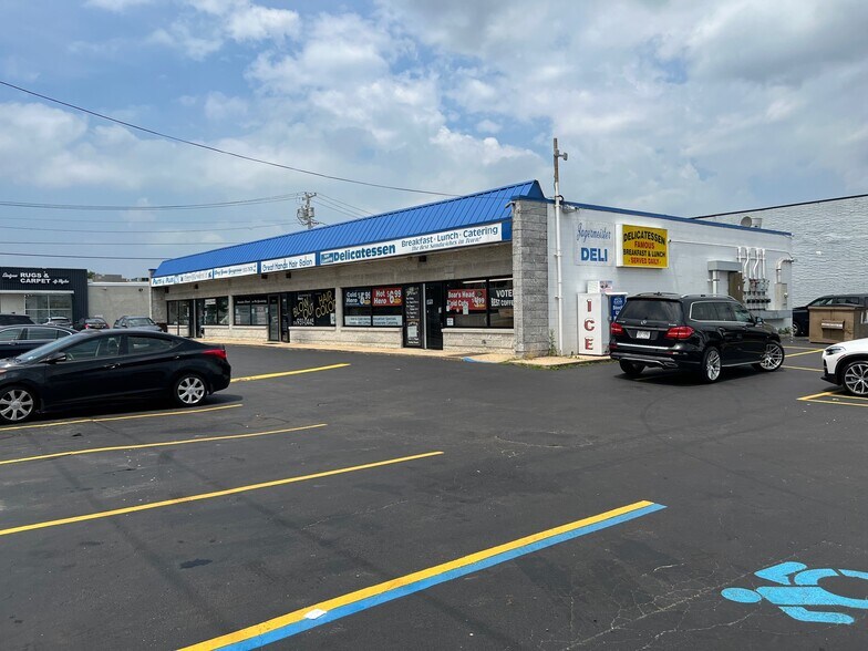 More Photos Of 231 Robbins Ln, Syosset Storefront For Lease