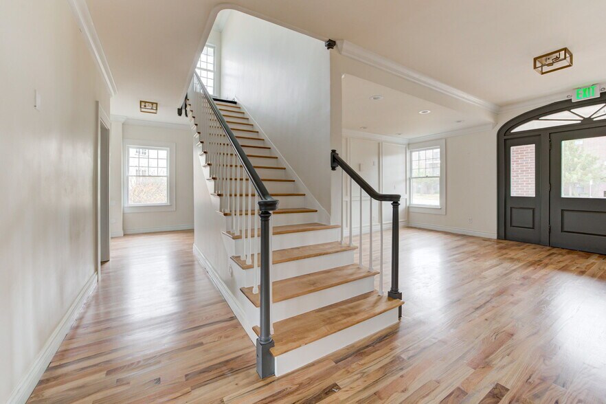 More Photos Of 1319 N Classen Dr, Oklahoma City Office For Lease