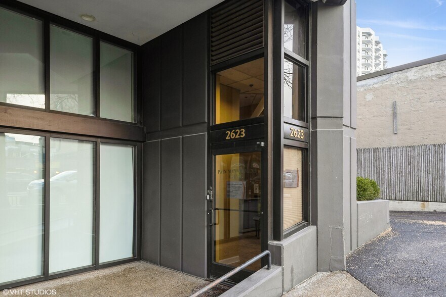 More Photos Of 2623-2627 N Clark St, Chicago Apartments For Lease