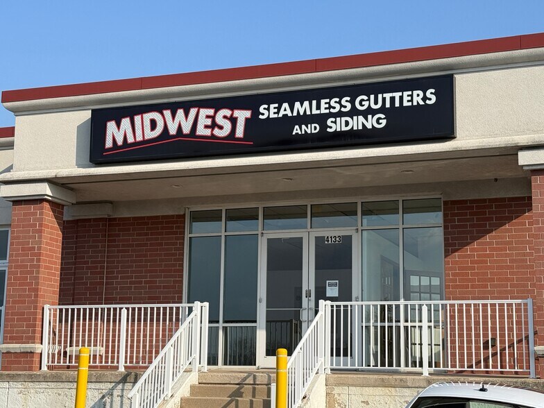 More Photos Of 4131-4133 N Perryville Rd, Loves Park Storefront Retail Office For Lease