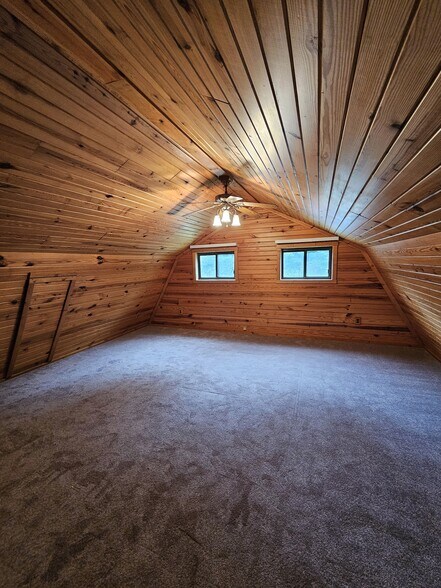 More Photos Of 513 PA-492, New Milford Office Residential For Lease