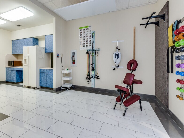 More Photos Of 330 Grapevine Hwy, Hurst Office For Sale