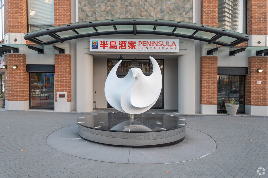 More Photos Of 4555 Kingsway, Burnaby Office For Lease