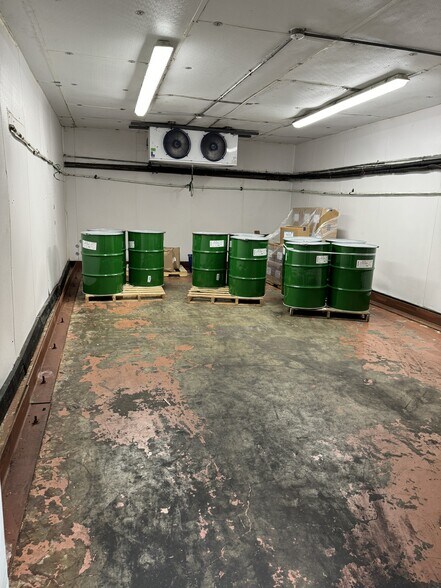 More Photos Of 167 Moore Rd, Weymouth Food Processing For Lease