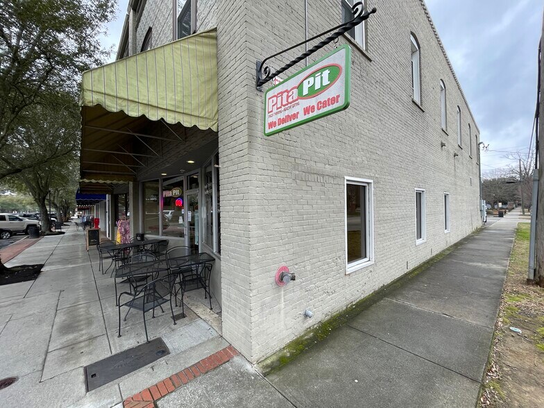 More Photos Of 156 E Carolina Ave, Hartsville Storefront Retail Residential For Lease