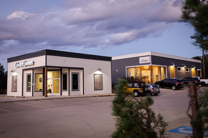 More Photos Of 5848 Judson Rd, Longview Storefront For Lease