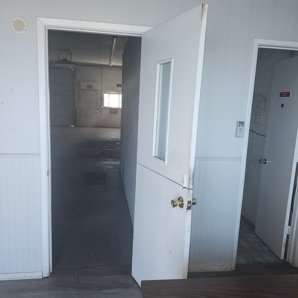 More Photos Of 1950 Commander Dr, Lake Havasu City General Retail For Lease