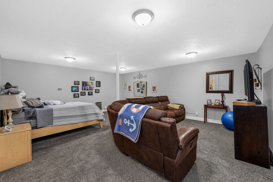 More Photos Of 3585 S Washington Blvd, Ogden Office For Sale