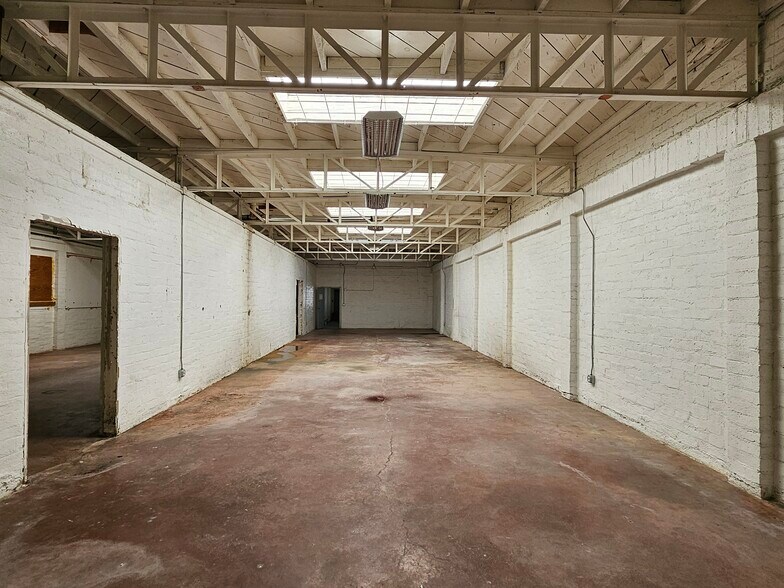 More Photos Of 5939-5941 Clara St, Bell Gardens Manufacturing For Sale