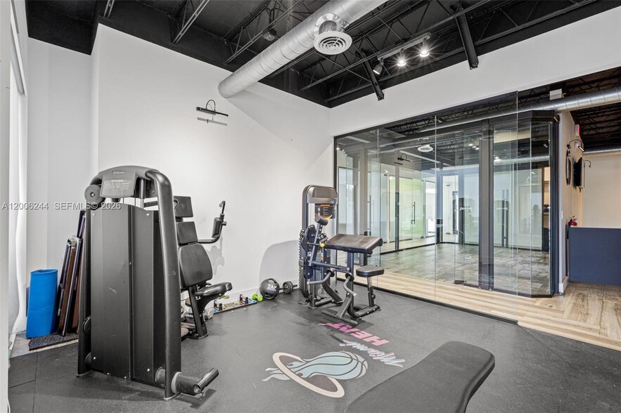 More Photos Of 4885 NW 7th Ave, Miami Office For Sale