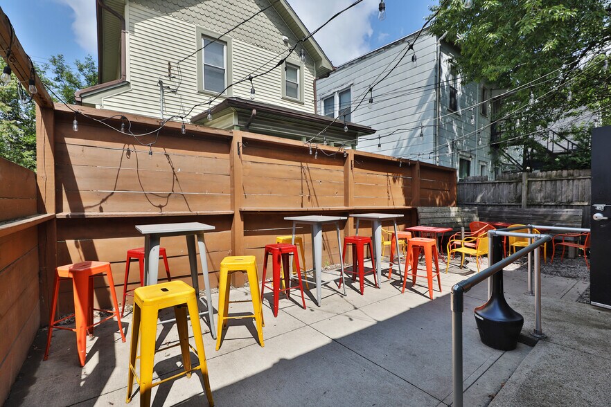 More Photos Of 310-312 E Hudson St, Columbus Freestanding For Sale
