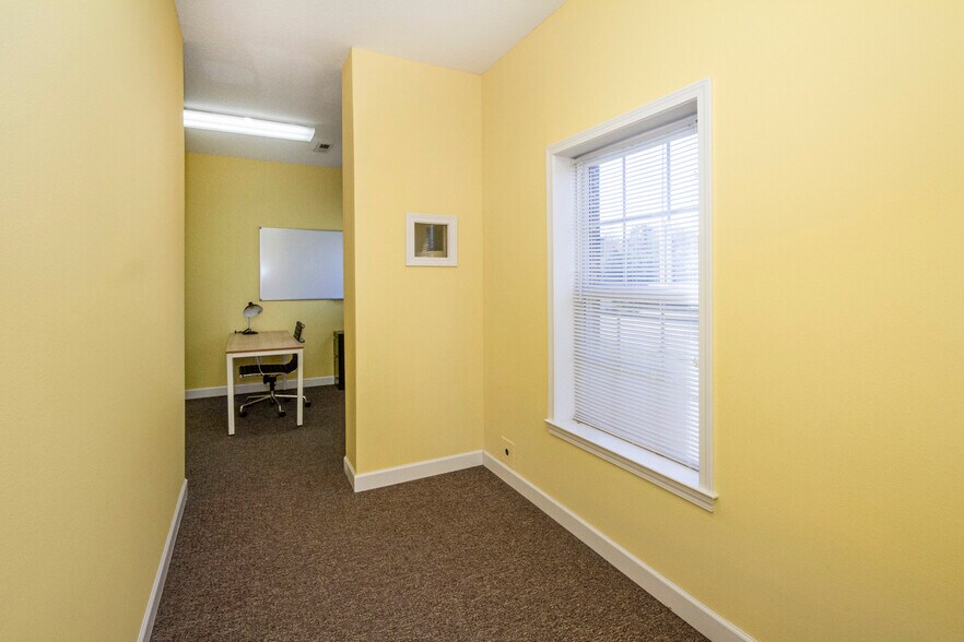 More Photos Of 4409 Central Ave Pike, Knoxville Office For Sale