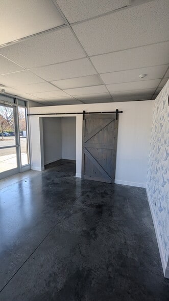 More Photos Of 16610 Old Statesville Rd, Huntersville Storefront Retail Office For Lease