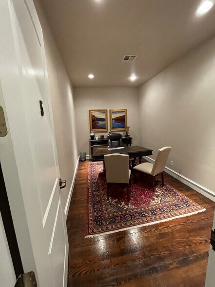 More Photos Of 212 E Virginia St, McKinney Storefront Retail Office For Lease