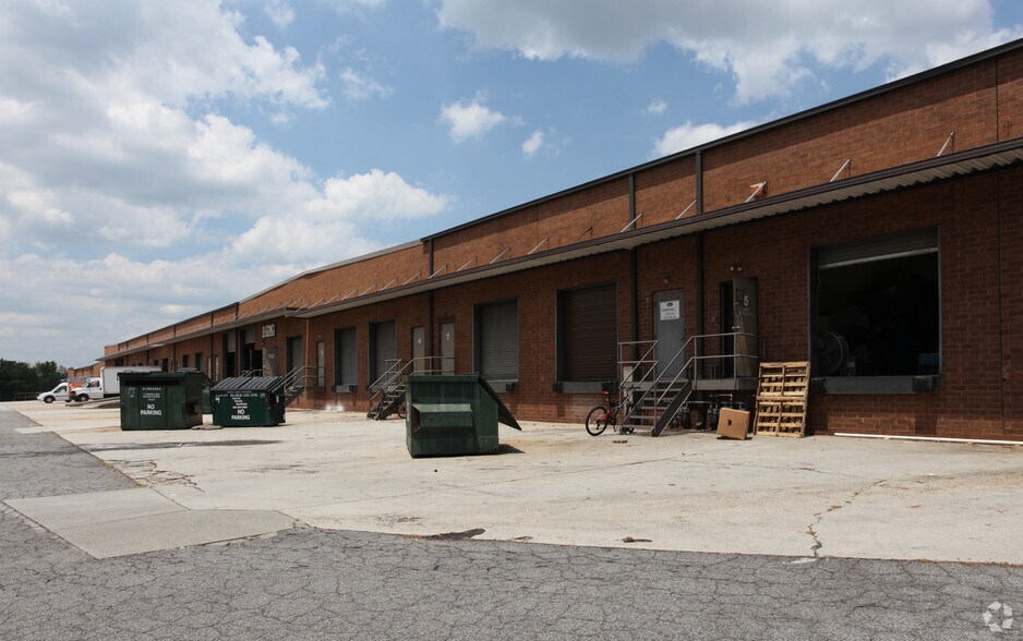 More Photos Of 3715 Northcrest Rd, Atlanta Distribution For Lease