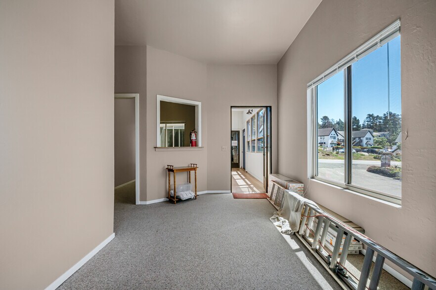More Photos Of 39000 1 hwy, Gualala Flex For Sale
