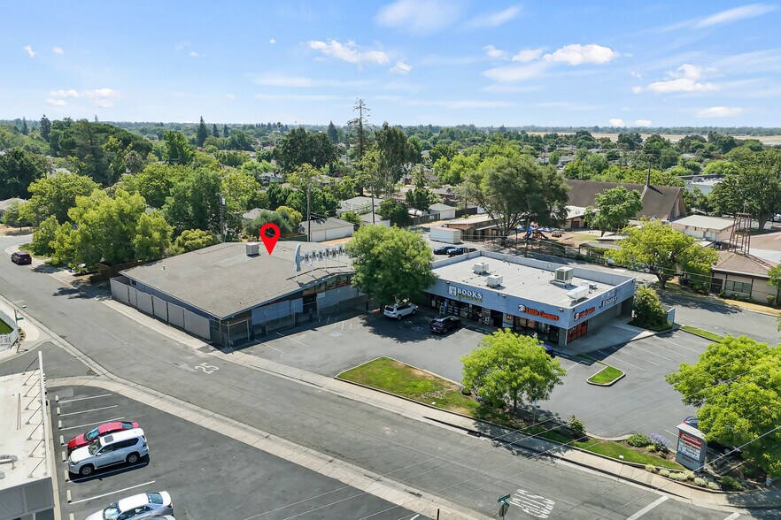 More Photos Of 5303 Freeport Blvd, Sacramento Storefront For Lease