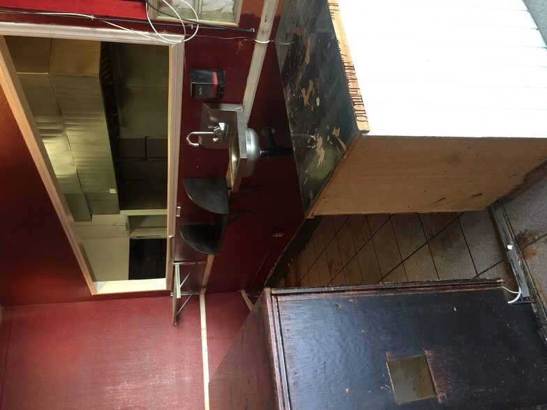 More Photos Of 108 W 3rd St, Long Beach Restaurant For Sale