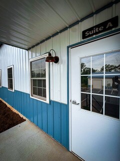 More Photos Of 3137 N Westbury Village Dr, Bloomington Warehouse For Lease
